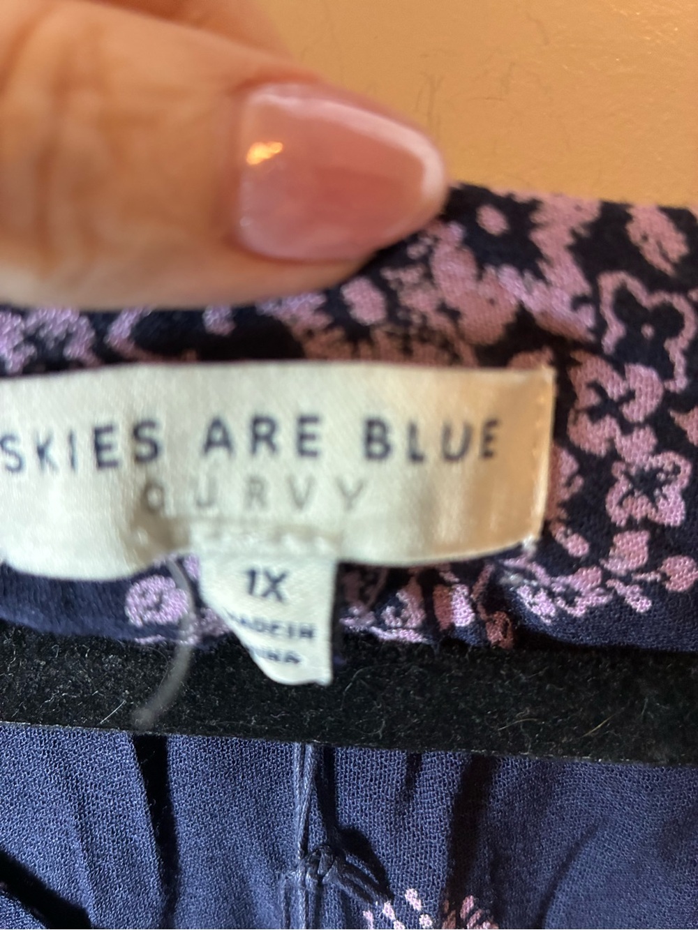 Skies Are Blue Navy Tunic with Pink Floral Print - Picture 5 of 6